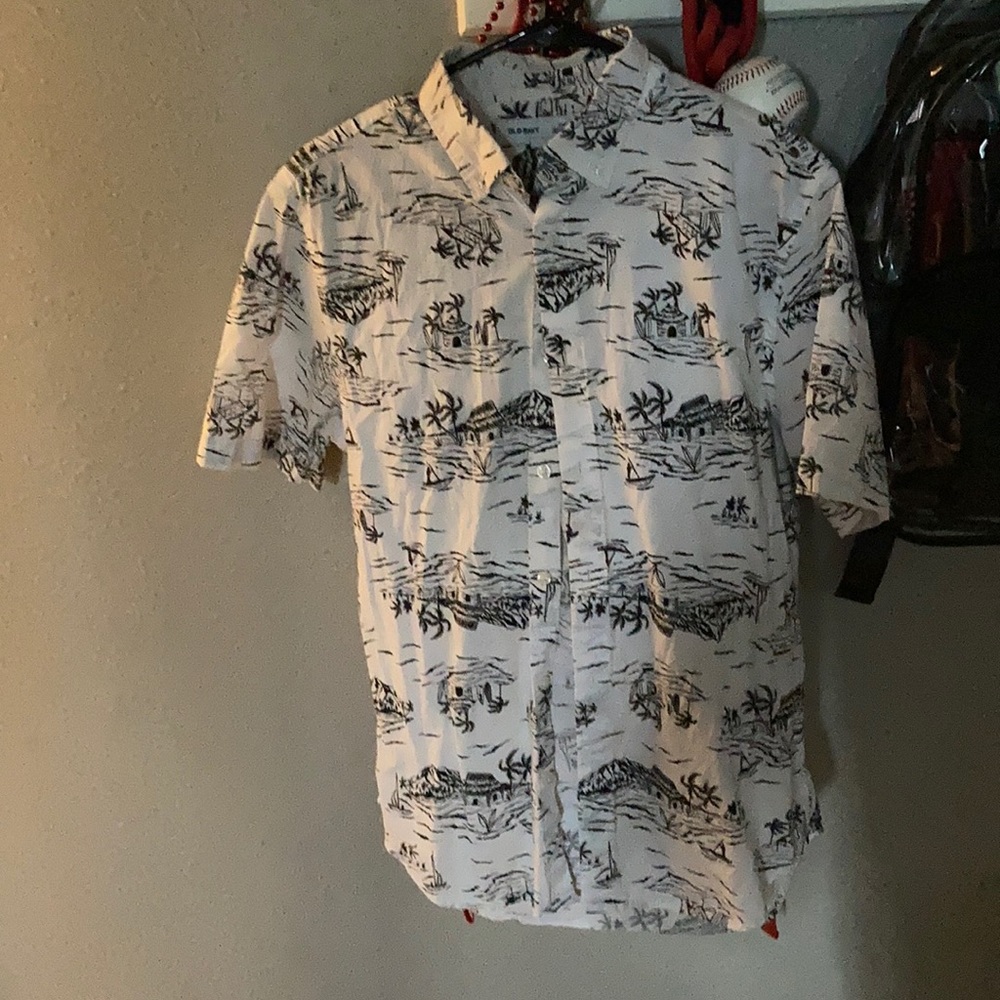 White and black palm tree button down